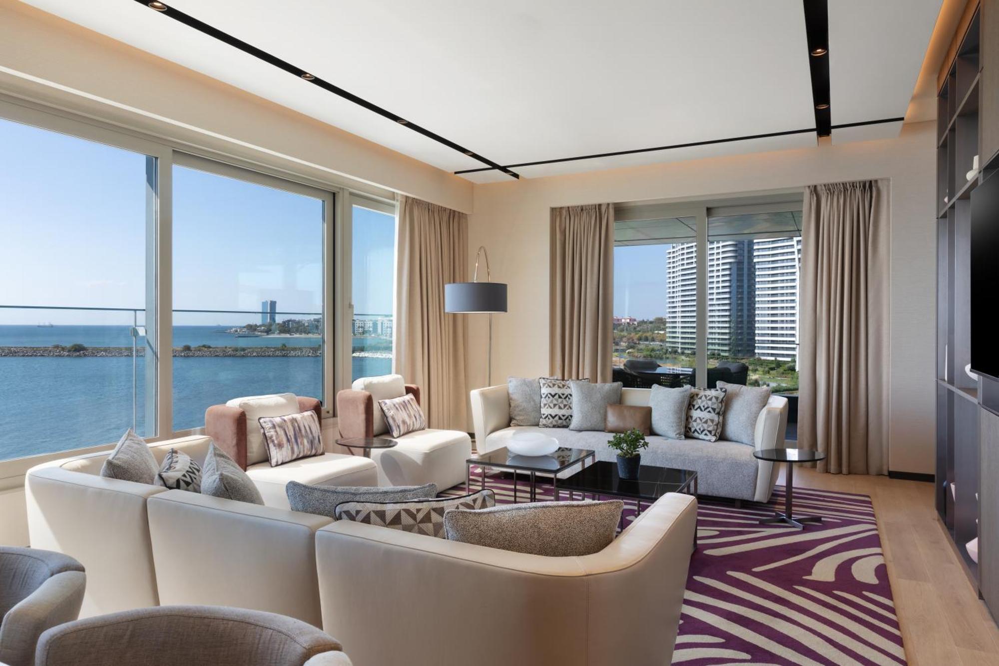 Otel Jw Marriott Marmara Sea 5*